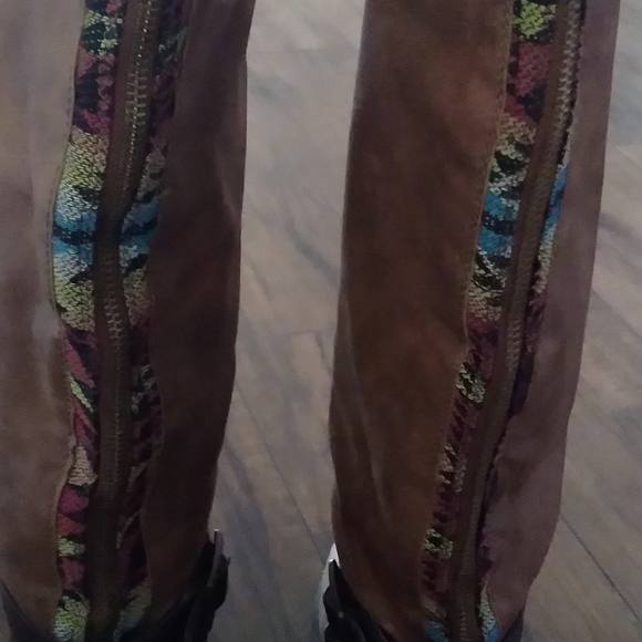 Francesca's - Brown Distressed Aztec Boots - Picture 5 of 5